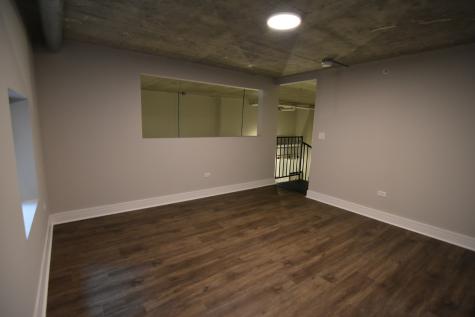 3833 North Broadway Street Chicago IL 60613