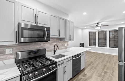 6111 North Winthrop Avenue Chicago IL 60660