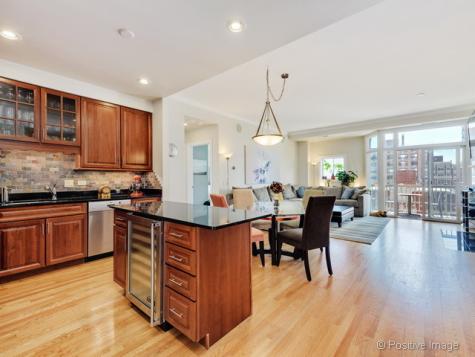 508 West Melrose Street Chicago IL 60657
