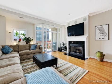508 West Melrose Street Chicago IL 60657