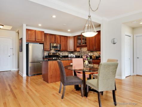 508 West Melrose Street Chicago IL 60657
