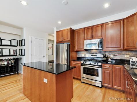 508 West Melrose Street Chicago IL 60657