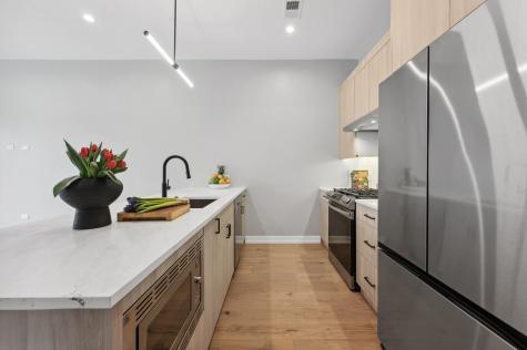 7006 North Glenwood Avenue Chicago IL 60626