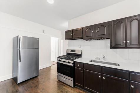 4744 West Roscoe Street Chicago IL 60641