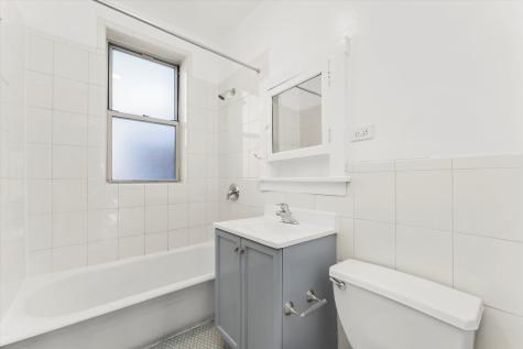 4744 West Roscoe Street Chicago IL 60641