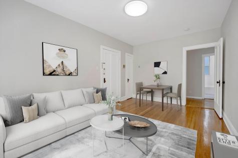 4744 West Roscoe Street Chicago IL 60641