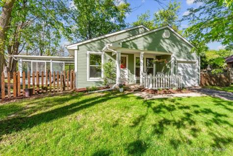 417 Bayview Avenue Naperville IL 60565