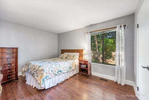 417 Bayview Avenue Naperville IL 60565