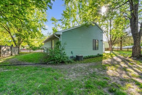417 Bayview Avenue Naperville IL 60565