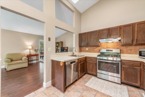 417 Bayview Avenue Naperville IL 60565