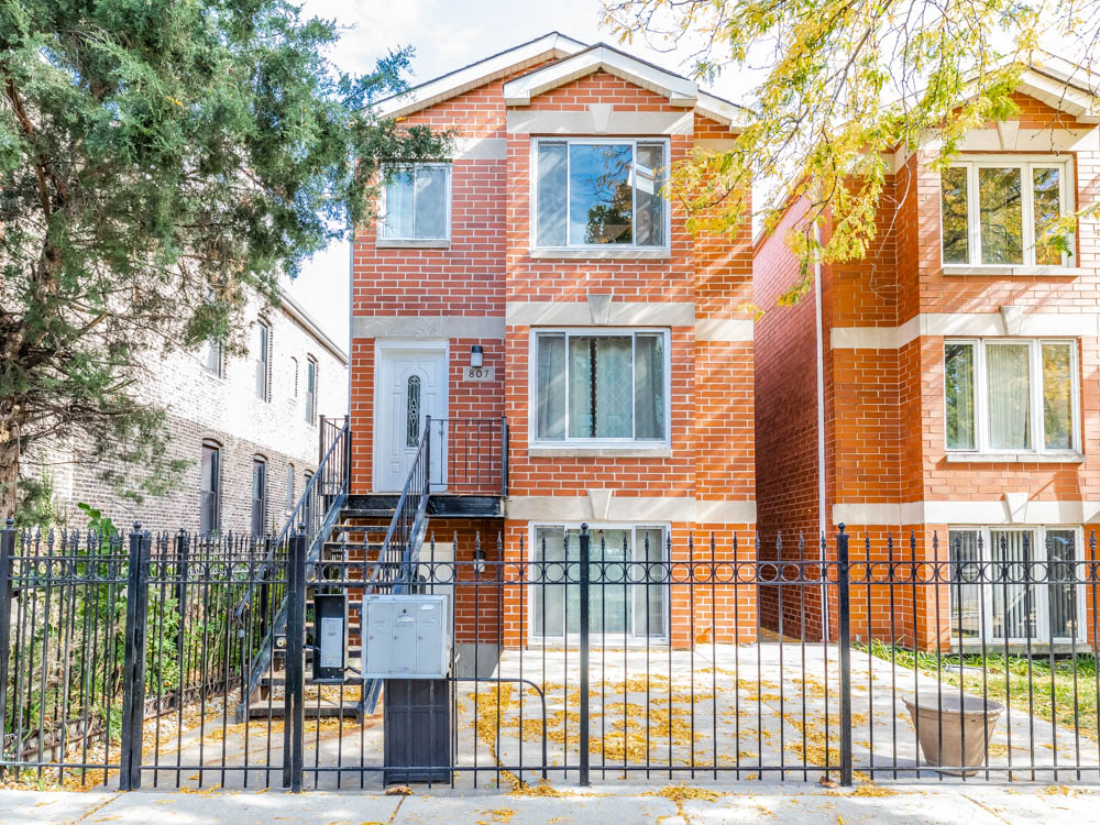 807 South Claremont Avenue Chicago IL 60612