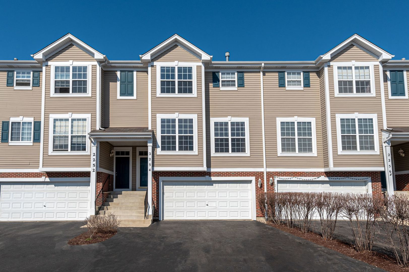 2254 Hudson Circle Aurora IL 60502