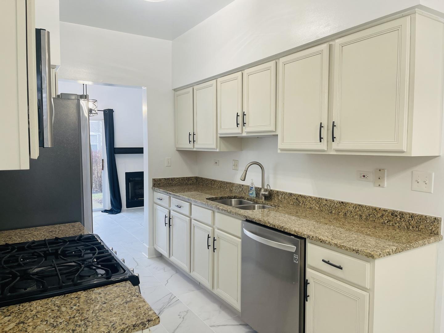 2813 Powell Court Naperville IL 60563
