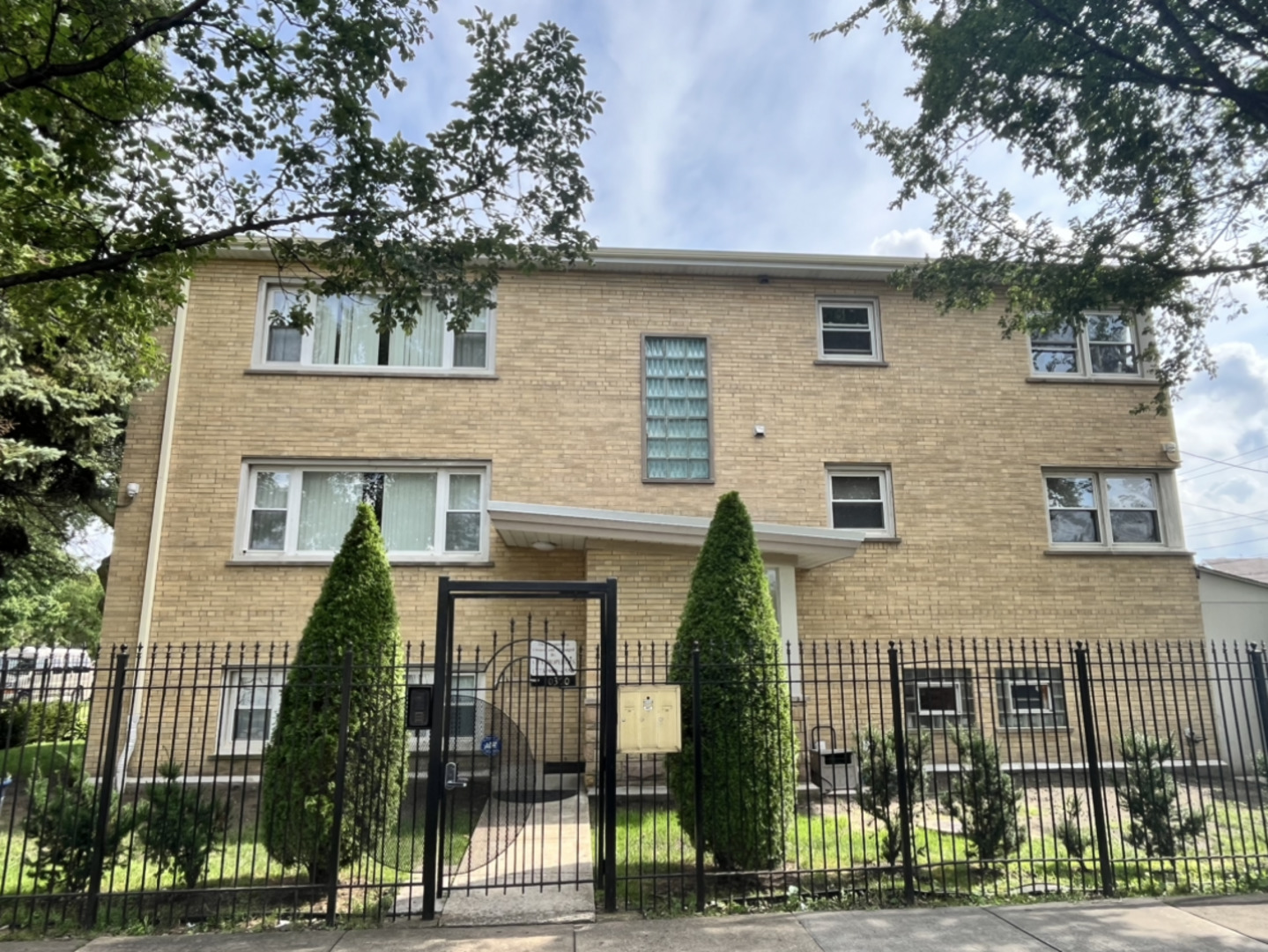 10300 South Avenue F Chicago IL 60617