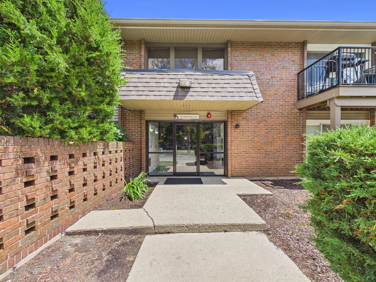 4525 Blackhawk Lane Lisle IL 60532