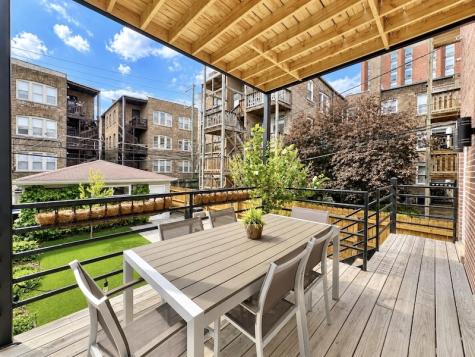 4444 North Winchester Avenue Chicago IL 60640