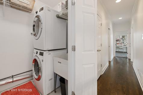 4444 North Winchester Avenue Chicago IL 60640