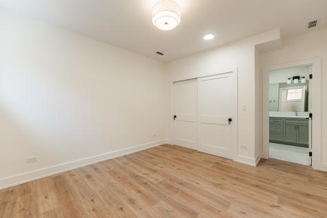 5856 North Magnolia Avenue Chicago IL 60660