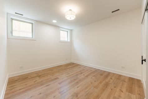 5856 North Magnolia Avenue Chicago IL 60660