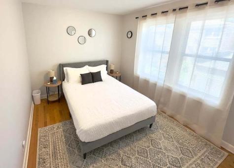 6439 North Hamilton Avenue Chicago IL 60645