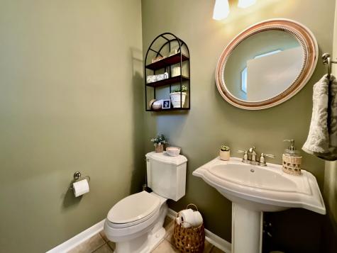 547 Woodcrest Drive Mundelein IL 60060