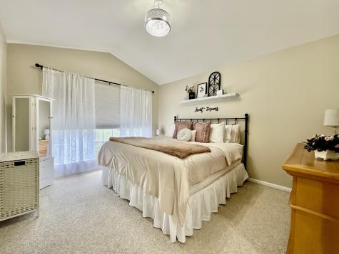 547 Woodcrest Drive Mundelein IL 60060