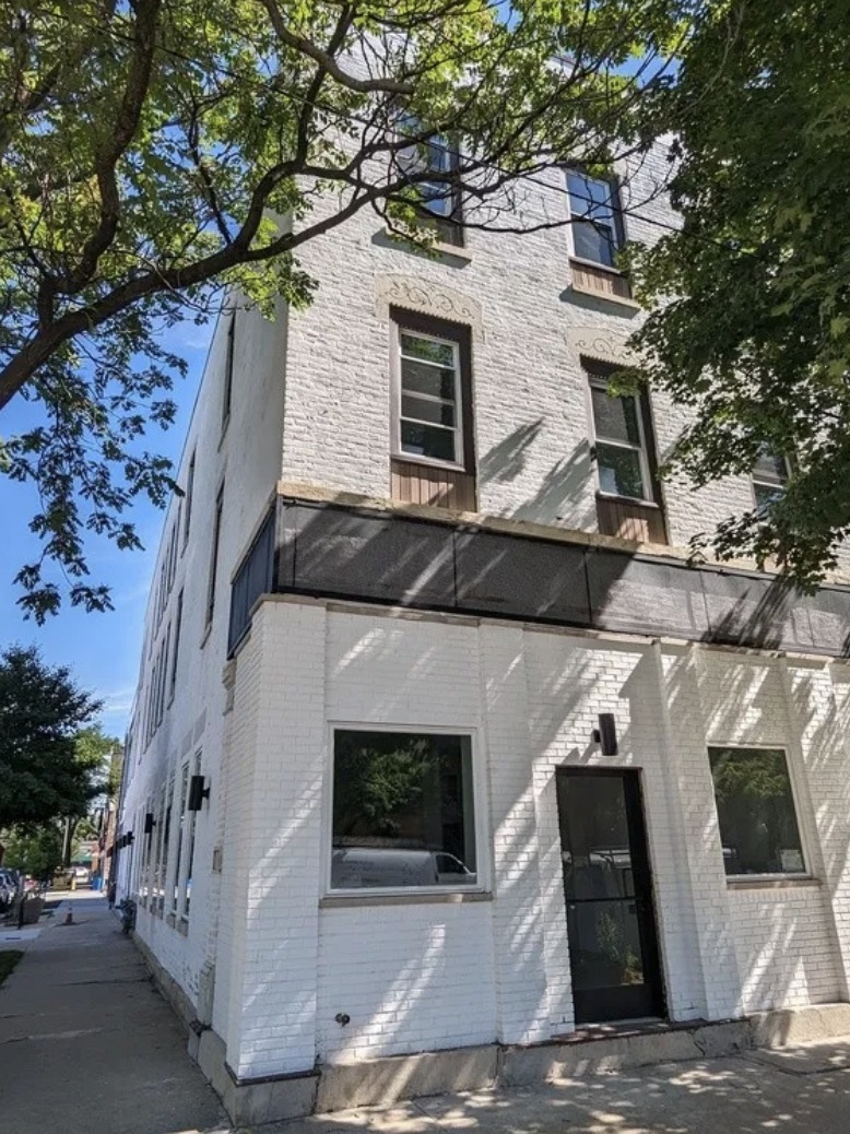 449 North Elizabeth Street Chicago IL 60642