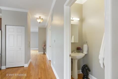 2042 West Warren Boulevard Chicago IL 60612