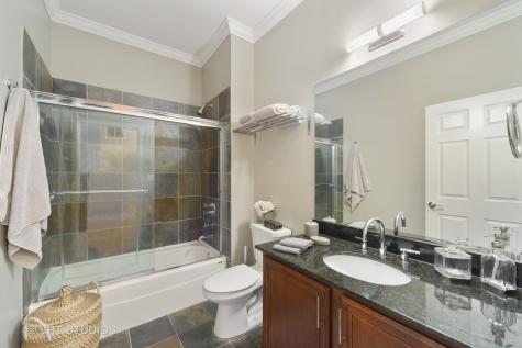 2042 West Warren Boulevard Chicago IL 60612