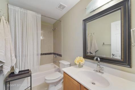 2042 West Warren Boulevard Chicago IL 60612