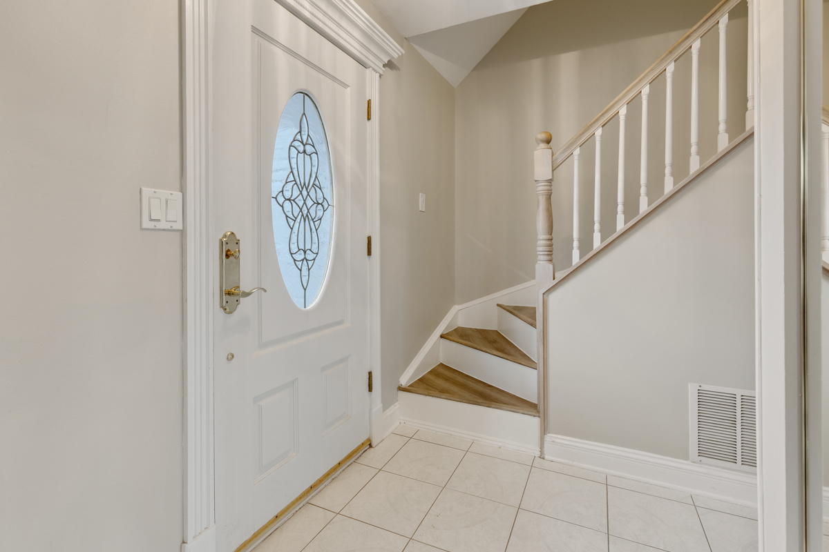 3245 Gresham Lane E Aurora IL 60504