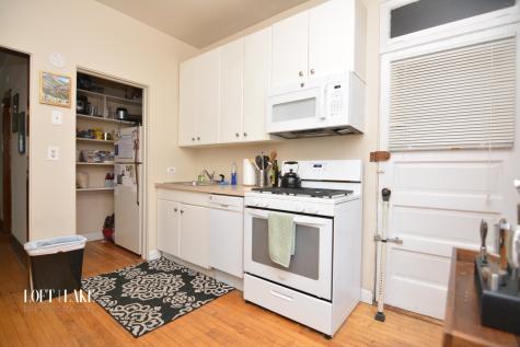 1611 West Grace Street Chicago IL 60613