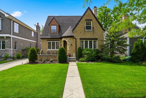 822 South Chester Avenue Park Ridge IL 60068