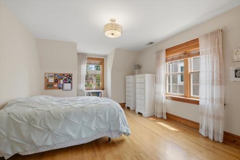 822 South Chester Avenue Park Ridge IL 60068