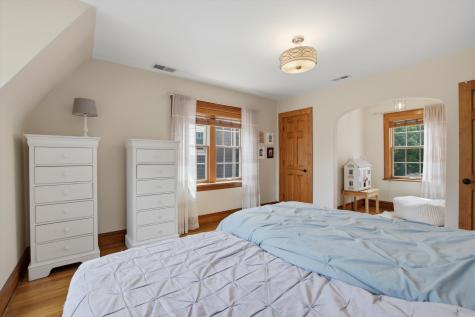 822 South Chester Avenue Park Ridge IL 60068