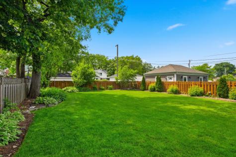 822 South Chester Avenue Park Ridge IL 60068