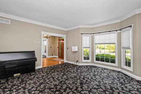 4N475 South Robert Frost Circle St. Charles IL 60175