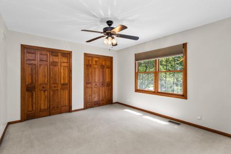 4N475 South Robert Frost Circle St. Charles IL 60175