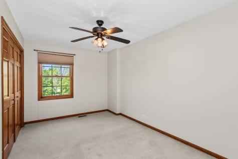 4N475 South Robert Frost Circle St. Charles IL 60175