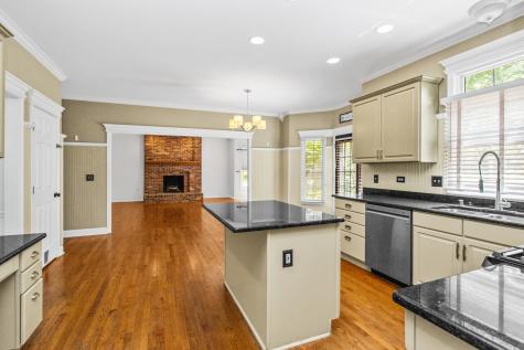 4N475 South Robert Frost Circle St. Charles IL 60175
