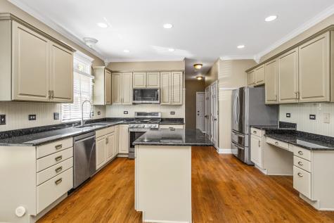 4N475 South Robert Frost Circle St. Charles IL 60175