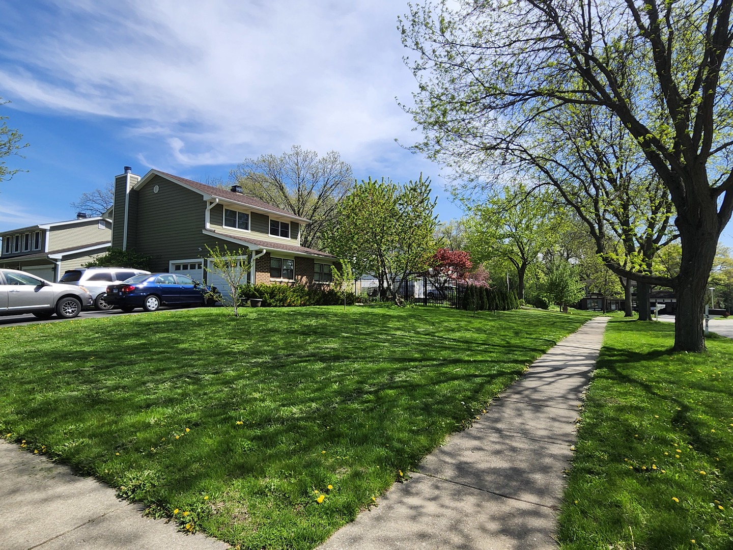 301 Oakbrook Court Bartlett IL 60103