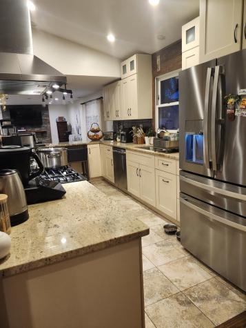 301 Oakbrook Court Bartlett IL 60103