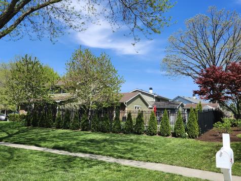 301 Oakbrook Court Bartlett IL 60103