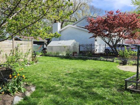 301 Oakbrook Court Bartlett IL 60103