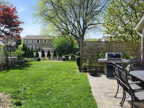 301 Oakbrook Court Bartlett IL 60103