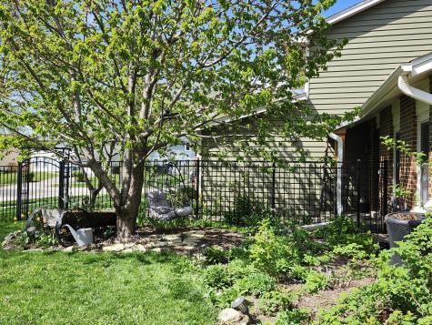 301 Oakbrook Court Bartlett IL 60103