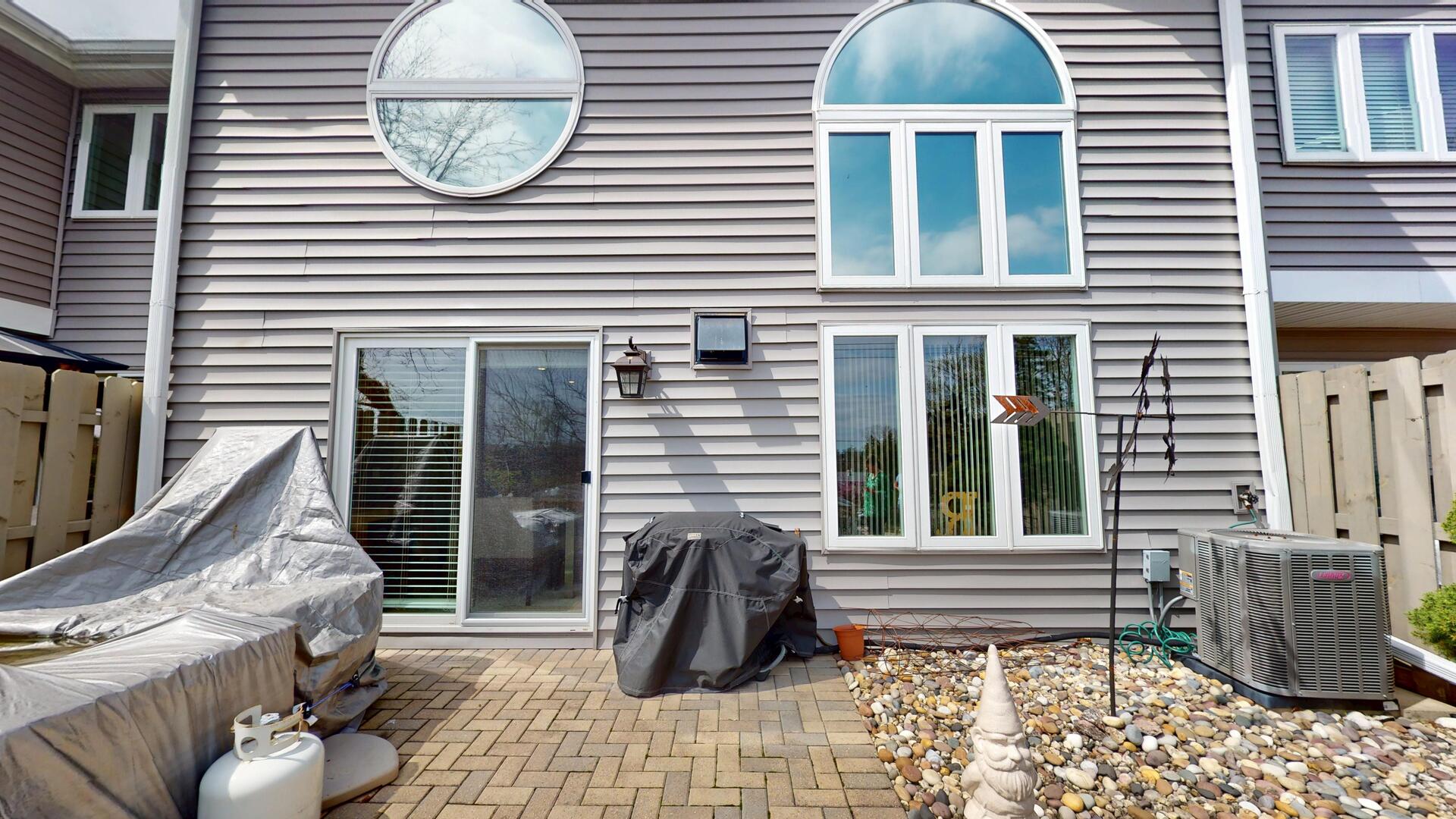 8305 Highpoint Circle Darien IL 60561