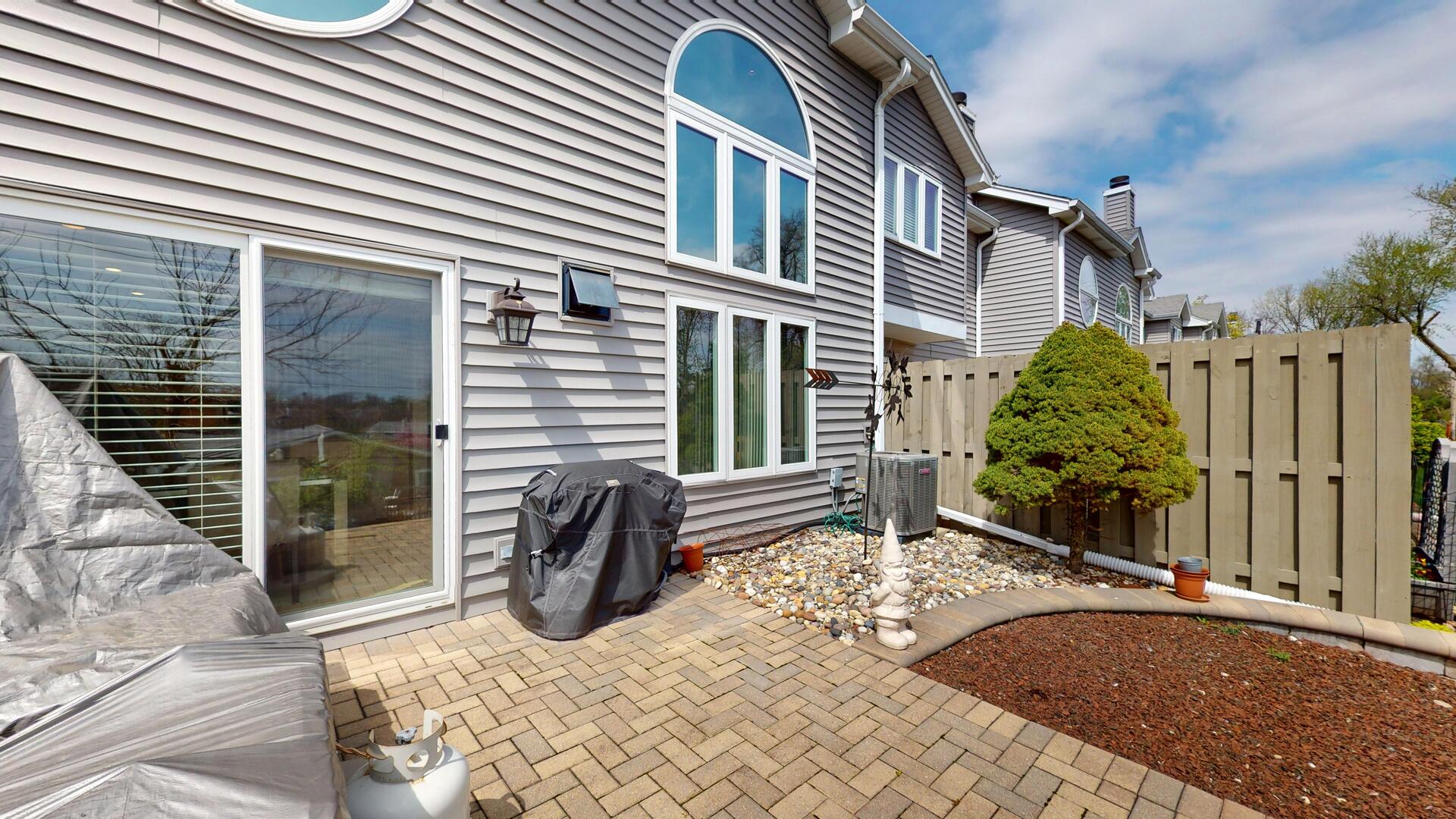 8305 Highpoint Circle Darien IL 60561