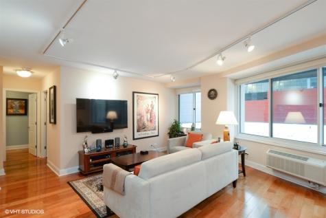 211 East Ohio Street Chicago IL 60611